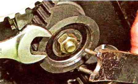 Як перевірити та замінити ремінь ГРМ двигуна ВАЗ-21114