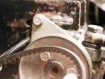 Replacing the VAZ-2123 chain tensioner shoe