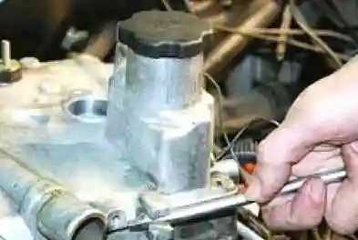 Замена прокладки крышки ГБЦ ВАЗ-21126