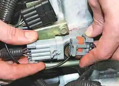 Замена прокладки крышки ГБЦ ВАЗ-21126