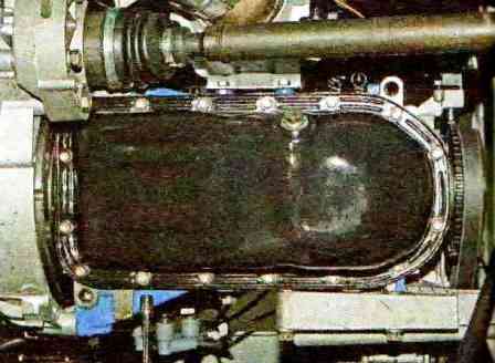 Removing and installing oil receiver for VAZ-21114 engine