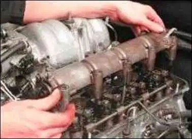 Cómo reemplazar un árbol de levas VAZ-2123 Cómo reemplazar un árbol de levas VAZ-2123