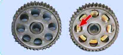 Replacing the seals of the camshafts of the VAZ-21126 engine 