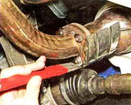 VAZ-21114 қозғалтқышын шығару жүйесі