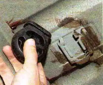 VAZ-21114 қозғалтқышын шығару жүйесі