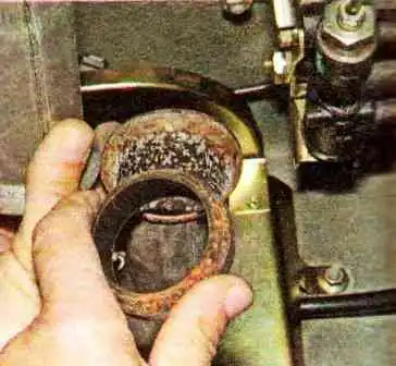 VAZ-21114 қозғалтқышын шығару жүйесі