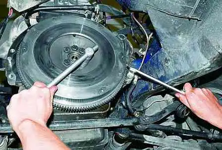 How to replace crankshaft seals ZMZ-406 How to replace crankshaft seals ZMZ-406