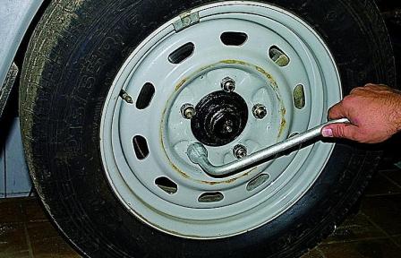 Регулировка подшипников ступиц колес автомобиля Соболь