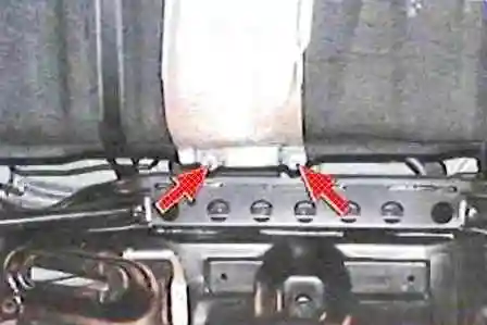 Заміна термоекранів системи випуску двигуна 2AZ-FE Toyota Camry