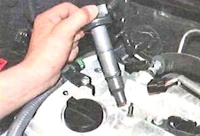 Cómo verificar la compresión en los cilindros del motor 2AZ-FE Toyota Camry cilindros