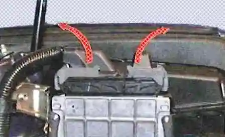 Зняття та встановлення елементів системи керування двигуном Тойота Камрі