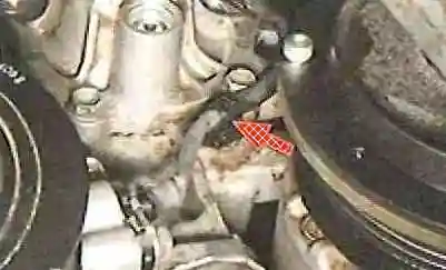 Зняття та встановлення елементів системи керування двигуном Тойота Камрі