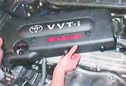 Зняття та встановлення елементів системи керування двигуном Тойота Камрі