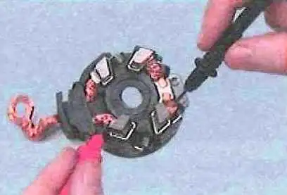 Extracción y reparación del motor de arranque de Toyota Camry