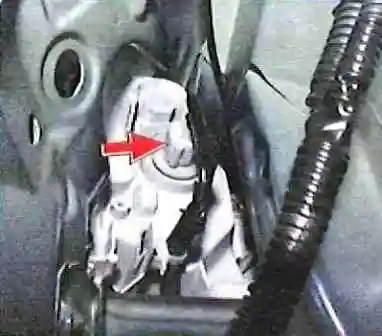 Заміна фар, ліхтарів та плафонів освітлення Тойота Камрі