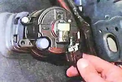 Заміна фар, ліхтарів та плафонів освітлення Тойота Камрі