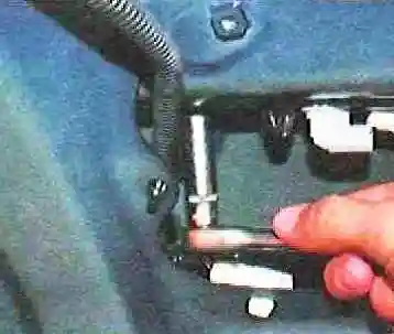 Заміна фар, ліхтарів та плафонів освітлення Тойота Камрі