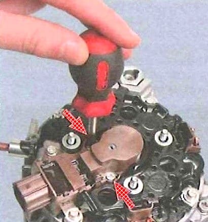 Reparación del alternador de Toyota Camry