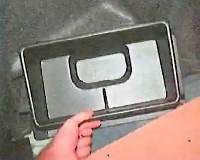 Toyota Camry trunk parts removal and installation