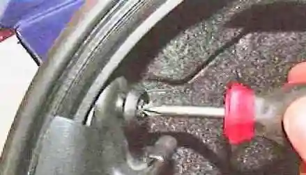 Toyota Camry trunk parts removal and installation