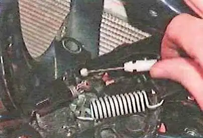 Toyota Camry сорғышын ауыстыру және реттеу