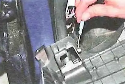 Toyota Camry сорғышын ауыстыру және реттеу