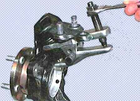How to remove and install Toyota Camry front suspension knuckle