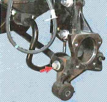 How to remove and install Toyota Camry rear suspension hub and knuckle