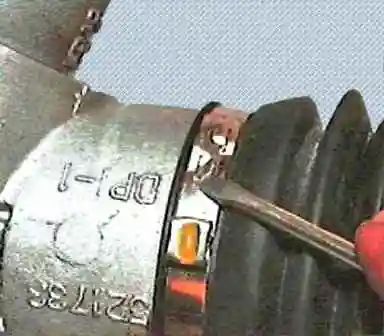 Як замінити наконечники та кермові тяги Toyota Camry