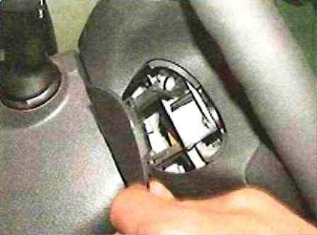 How to remove and install Toyota Camry steering wheel