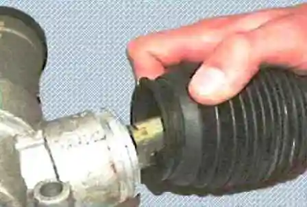 Як замінити наконечники та рульові тяги Toyota Camry