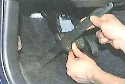 Toyota Camry тежегіш педалын реттеу