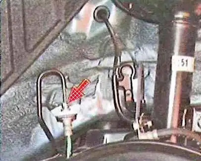 Как заменить тормозные шланги и трубки автомобиля Toyota Camry Как заменить тормозные шланги и трубки автомобиля Toyota Camry