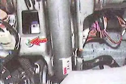 Зняття та встановлення педалі гальма автомобіля Toyota Camry Зняття та встановлення педалі гальма автомобіля Toyota Camry