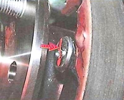 Reparación y reemplazo del freno de estacionamiento de Toyota Camry