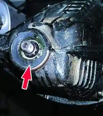 Замена сальника вала ведущей шестерни редуктора заднего моста УАЗ Патриот