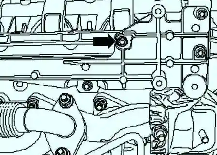 Верхний крепежный болт держателя байпасной крышки 