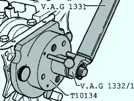 Затягивание шестигранной гайки монтажного приспособления 