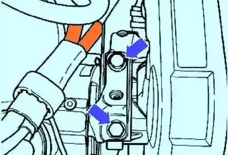 Крепление кронштейна верхней опоры двигателя