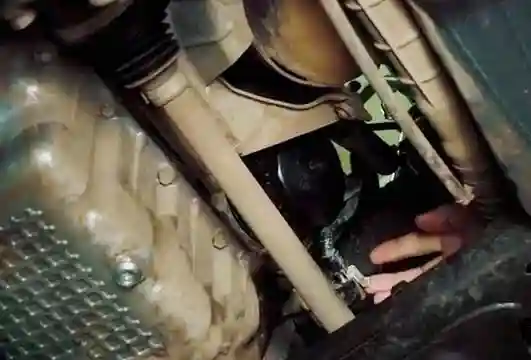 Замена масла и фильтра двигателя Lada Xray