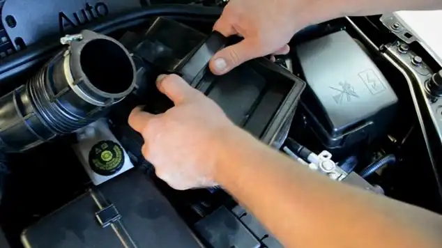 Снятие и установка воздушного фильтра двигателя Лада Хрей Снятие и установка воздушного фильтра двигателя Лада Хрей