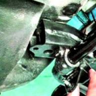 Renault Logan суспензиясының тұрақтандырғышын ауыстыру