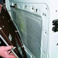 Газель автокөлігінің алдыңғы есігінің қаптауын және құлпын шешу