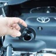 Замена масляного фильтра на двигателях 1AZ-FE И 2AZ-FE Toyota Camry