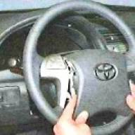 Cómo quitar e instalar el volante de un Toyota Camry