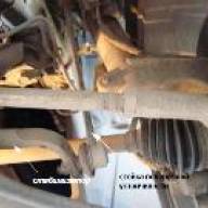 Austausch des vorderen Stabilisators beim Mazda 3