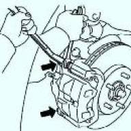 Replacing the front pads Mazda 3