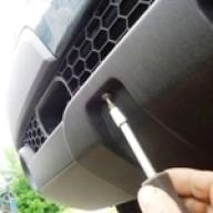 How to remove the front bumper of a Chevrolet Niva car from 2009