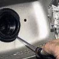 Cómo quitar el tubo de llenado de combustible VAZ-2123